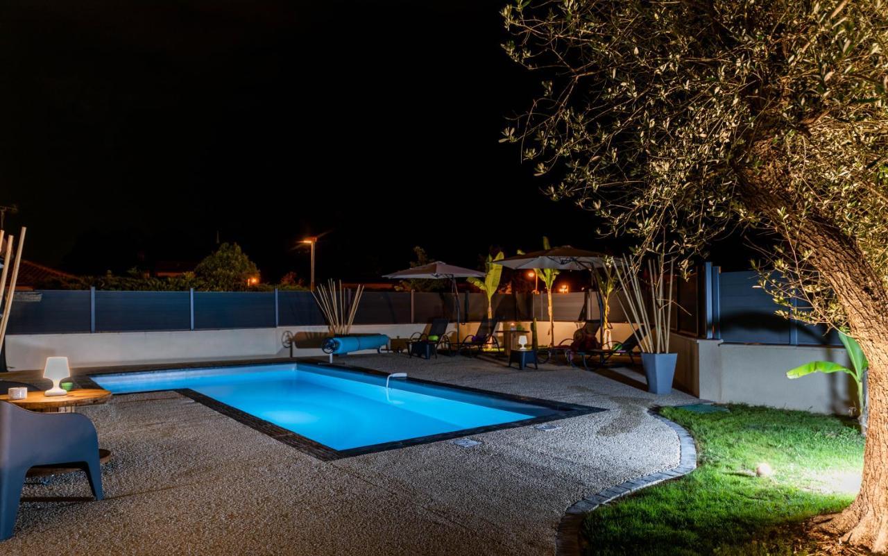 Bon-Encontre Villa Des Oliviers Sublime Villa Avec Piscine Chauffee Et Privee Et Baby Foot מראה חיצוני תמונה