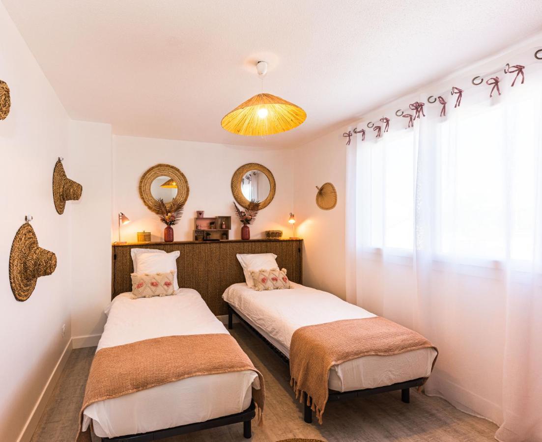 Bon-Encontre Villa Des Oliviers Sublime Villa Avec Piscine Chauffee Et Privee Et Baby Foot מראה חיצוני תמונה