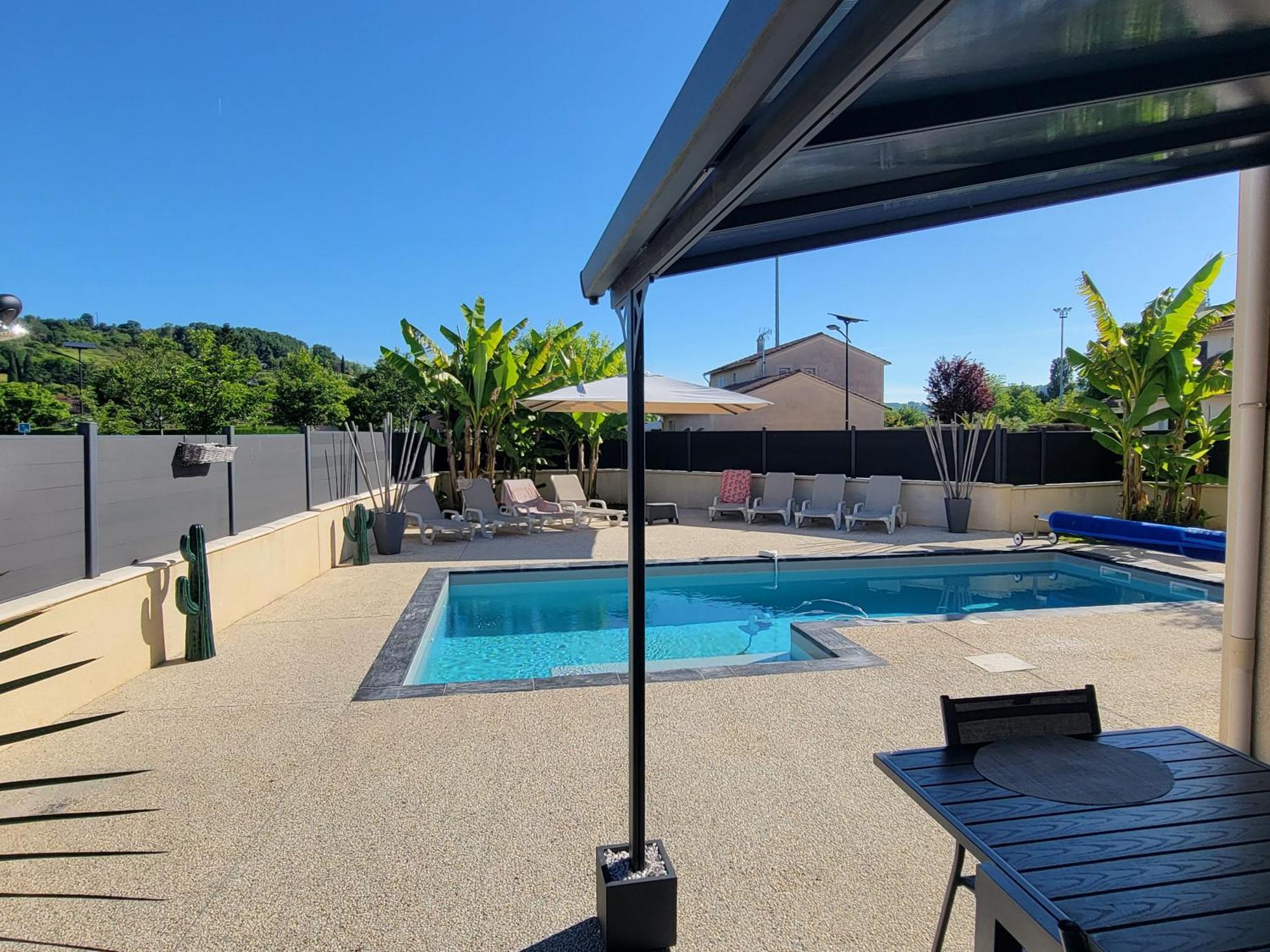Bon-Encontre Villa Des Oliviers Sublime Villa Avec Piscine Chauffee Et Privee Et Baby Foot מראה חיצוני תמונה
