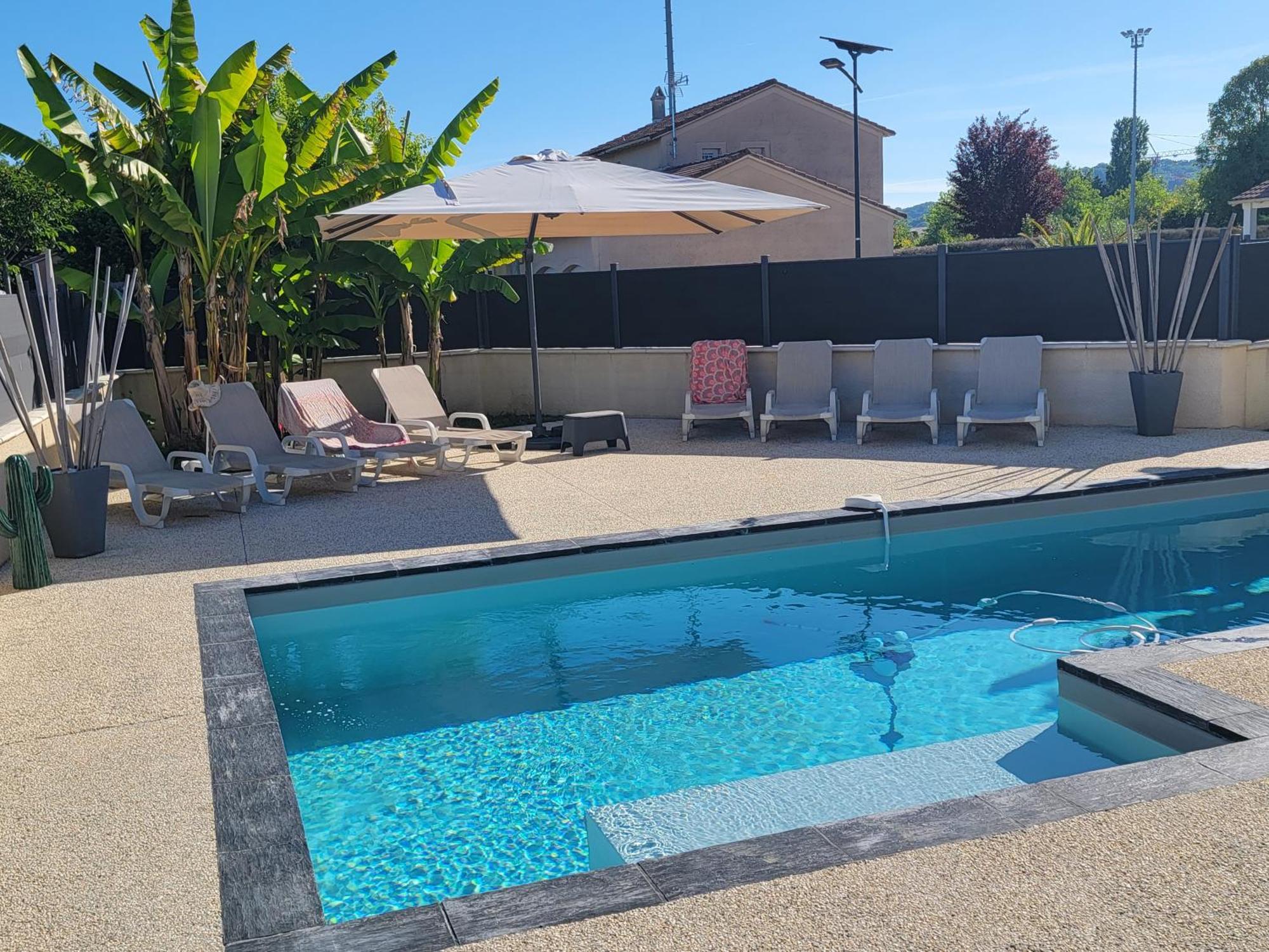 Bon-Encontre Villa Des Oliviers Sublime Villa Avec Piscine Chauffee Et Privee Et Baby Foot מראה חיצוני תמונה
